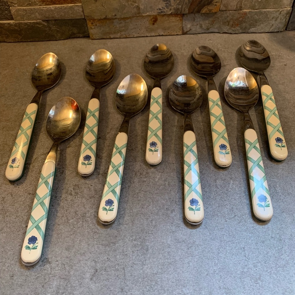 lot of 9 Pfaltzgraff Garden Trellis Place Oval Soup Spoons
